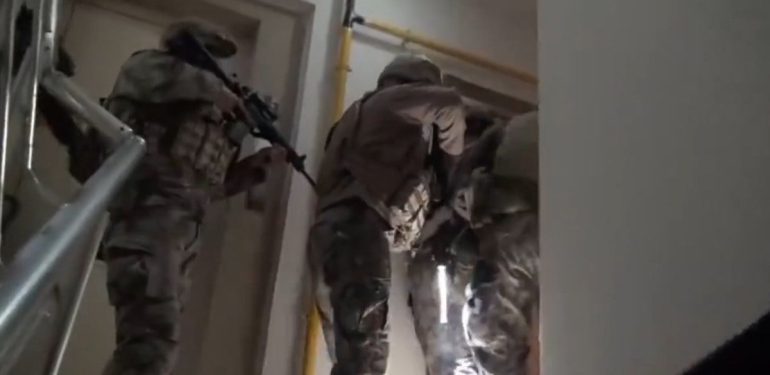 14 vilayette FETÖ operasyonu! Ali Yerlikaya açıkladı: 42 kişi yakalandı