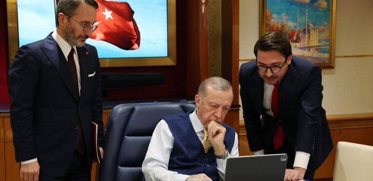 Cumhurbaşkanı Erdoğan, AA’nın ‘Yılın Kareleri’ oylamasında seçimini yaptı