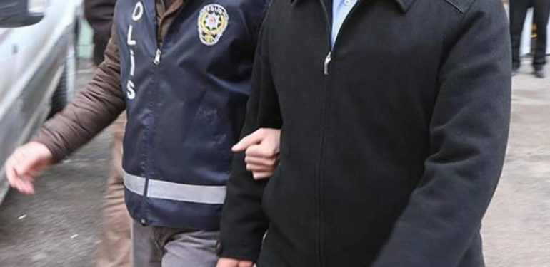 FETÖ’nün hücre konutlarına baskın: 20 gözaltı