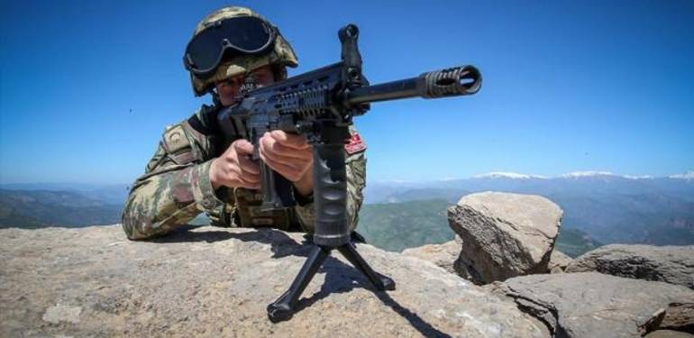 3 terörist etkisiz hale getirildi