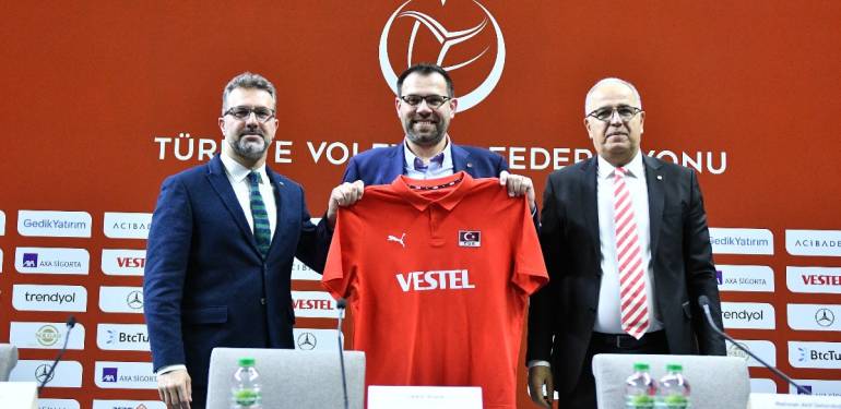 A Ulusal Erkek Voleybol Takımı’nda Cedric Enard periyodu başladı