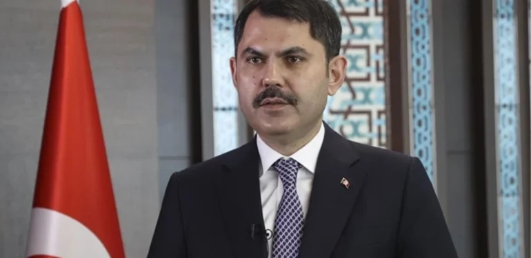 AK Parti’nin İBB Lider adayı Kurum, canlı yayında “Gerçek Belediyecilik Yemini”ni okudu