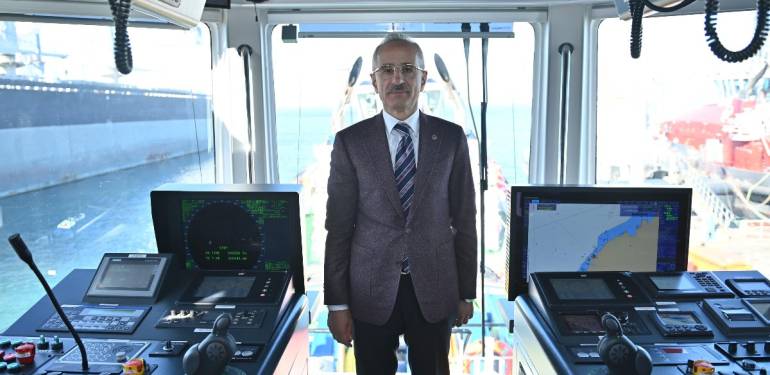 Bakan Abdulkadir Uraloğlu açıkladı: Boğazlardan geçen gemi sayısında yükseliş