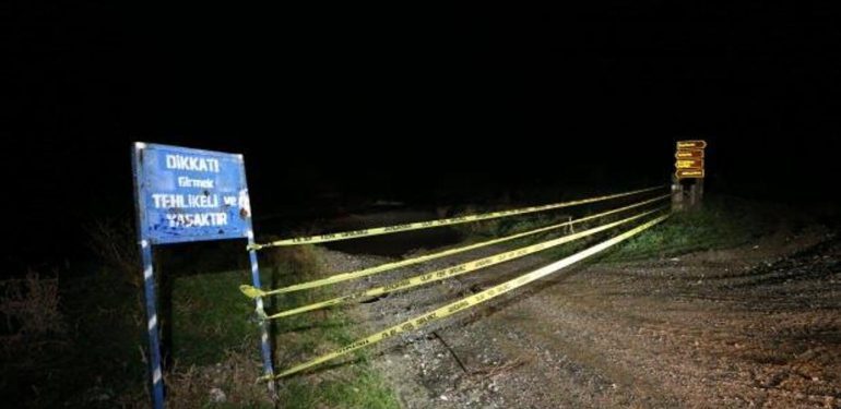 Çanakkale’de çay taştı! Tarlalar su altında kaldı