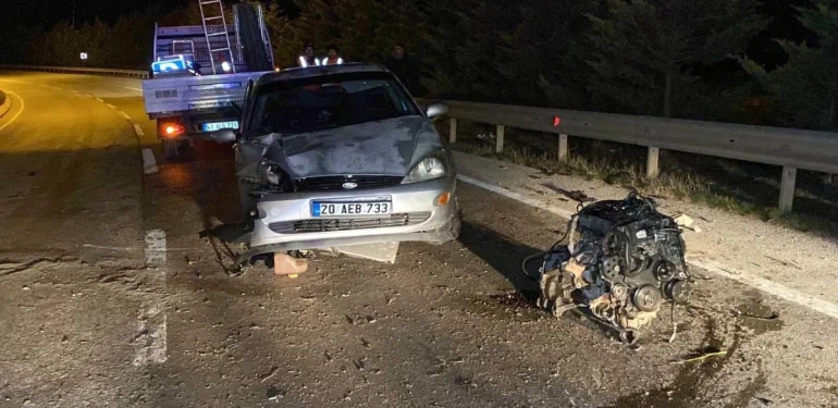 İzmit’te araba refüje çarptı: 5 yaralı