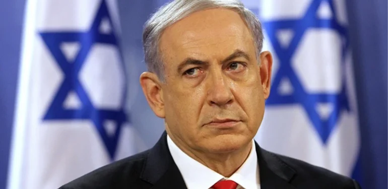 Netanyahu İsrail askerleriyle buluştu: Üzerinde iki söz olan bir şapka aldım