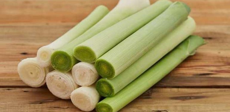 Pırasa hangi hastalığa güzel gelir? Pırasanın yararları nelerdir? Çiğ ve zeytinyağlı pırasanın bağırsaklara yararı…