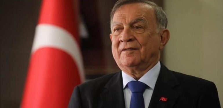 Zehir zemberek sözlerle CHP’den istifa etti!